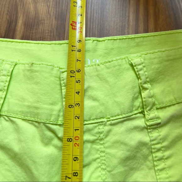 Ana neon yellow green shorts sz 4 / 27 - Picture 5 of 6